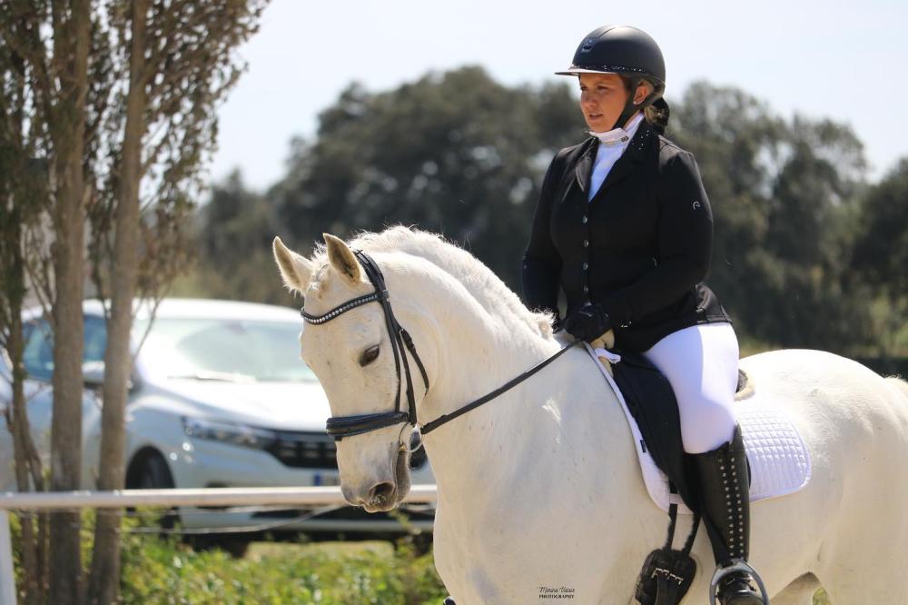 dressage chevaux à Saint-Laurent-d'Aigouze